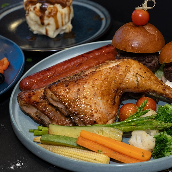 4-DAY GOURMET FOOD CATERING
